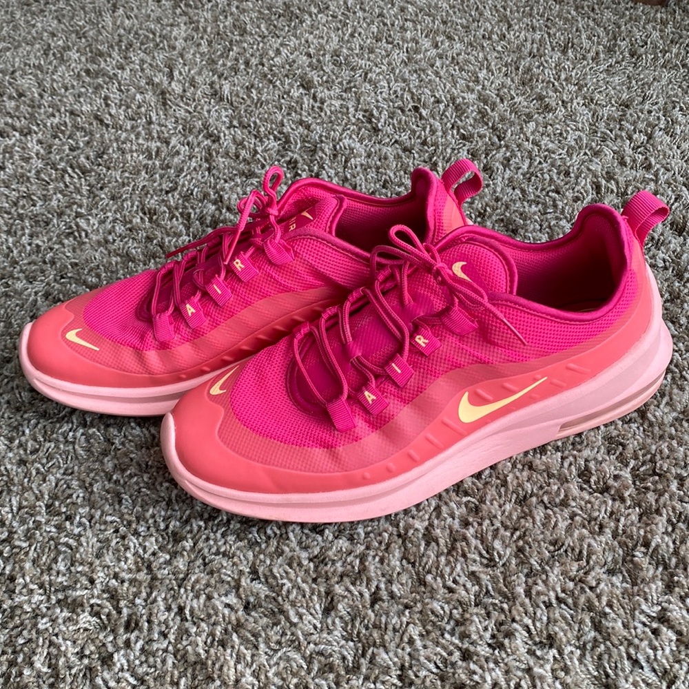 Nike Air Max Womens Sneakers - Pink